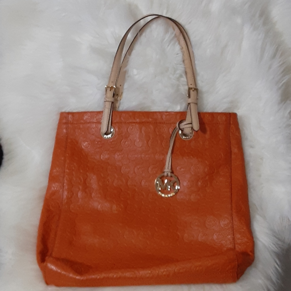 🔥🔥Authentic Michael Kors Purse🔥🔥